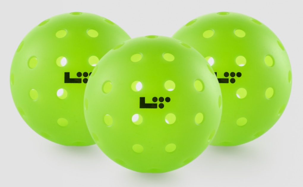 ប្រភេទបាល់ Pickleball ក្នុងការប្រកួតកំពូលរបស់ពិភពលោកត្រូវបានគេរិះគន់ថាមិនសមរម្យ - ១ Loại bóng pickleball ở giải đấu hàng đầu thế giới bị chê không phù hợp - 1