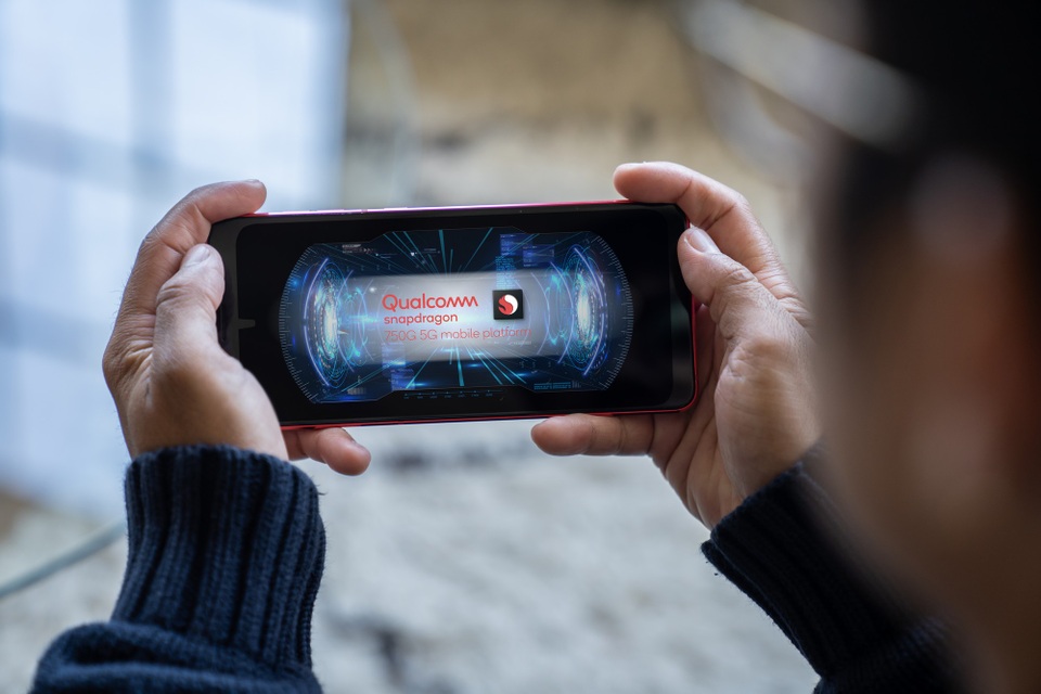 Qualcomm ra mắt chip Snapdragon 750G, mang 5G lên smartphone tầm trung - 1 Qualcomm ra mắt chip Snapdragon 750G, mang 5G lên smartphone tầm trung - 1