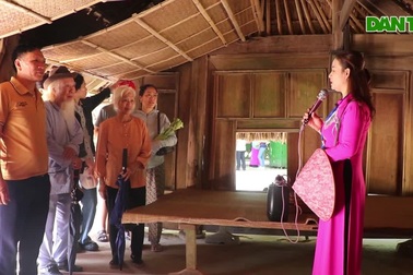 Lễ Quốc khánh, về thăm quê Bác để học Bác nhiều hơn