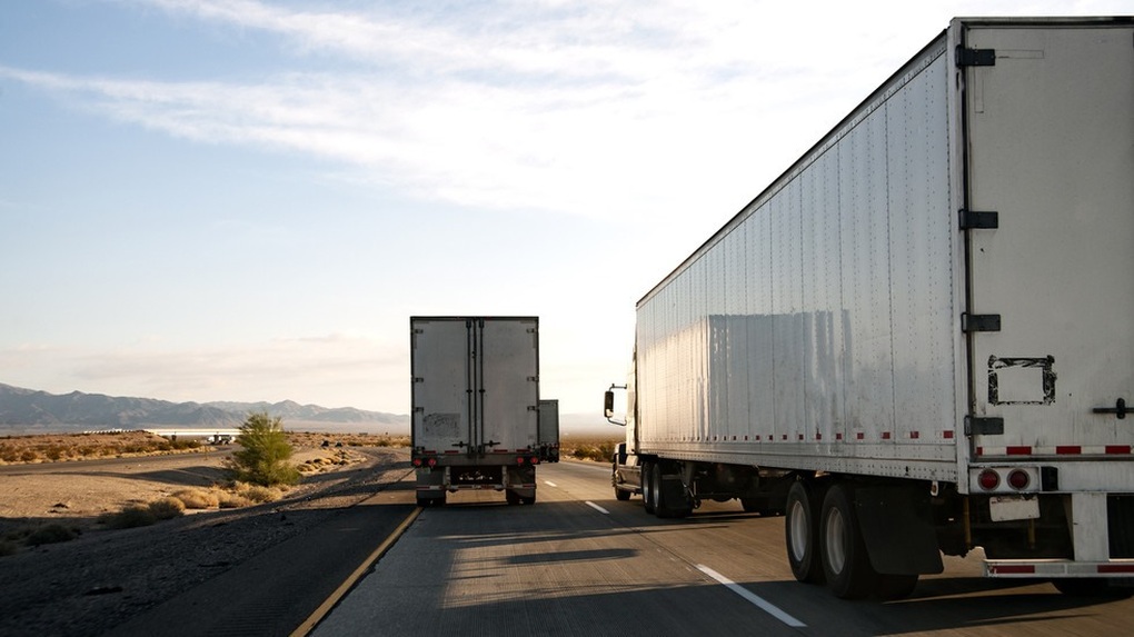 Nga gia hạn lệnh cấm chuyển hàng bằng xe tải từ các nước không thân thiện - 1