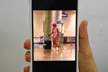 Hành khách mặc trang phục giống đồ bơi nữ tại sân bay Tân Sơn Nhất