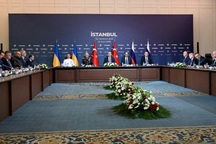 Nga - Ukraine sẵn sàng đàm phán chấm dứt xung đột