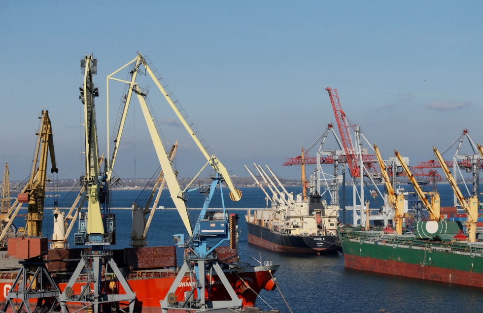 Đình chỉ thỏa thuận ngũ cốc, Nga giáng đòn mạnh vào Ukraine và phương Tây - 4 Đình chỉ thỏa thuận ngũ cốc, Nga giáng đòn mạnh vào Ukraine và phương Tây - 4