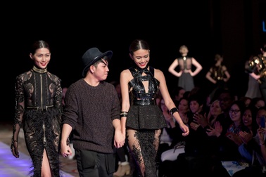 Quán quân Project Runway gây ấn tượng với khán giả New York 