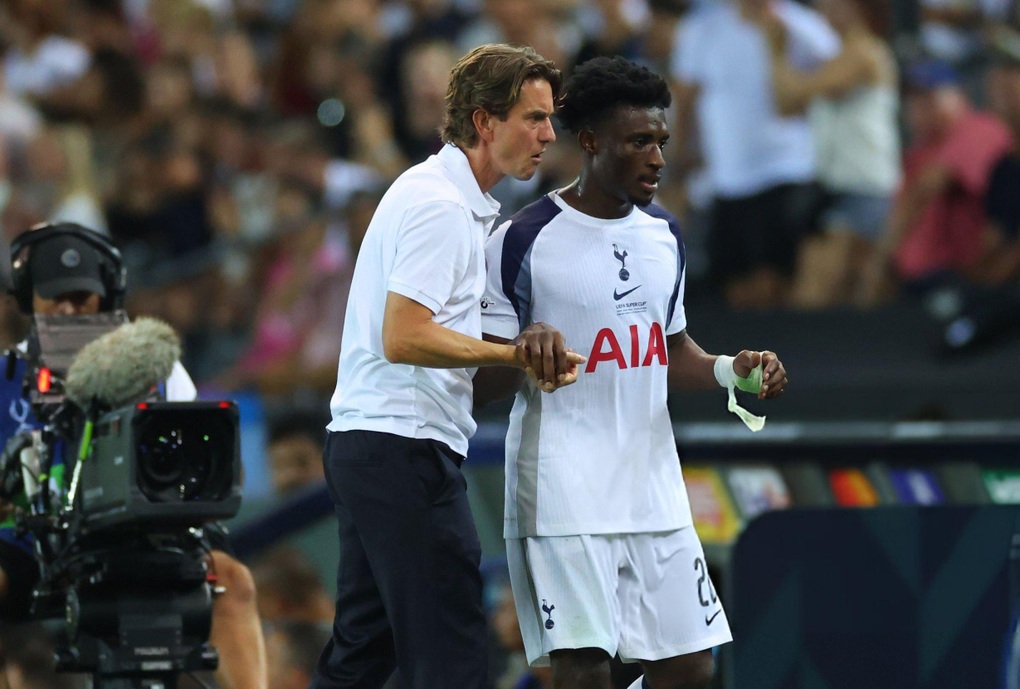 HLV Tottenham tiếc nuối tột độ khi để tuột Siêu cúp châu Âu - 2 HLV Tottenham tiếc nuối tột độ khi để tuột Siêu cúp châu Âu - 2