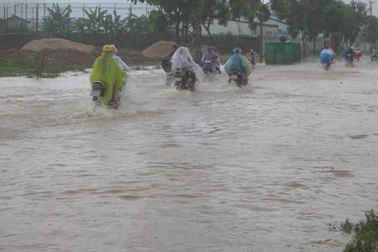 Lũ các sông miền Trung đang lên ở mức cao