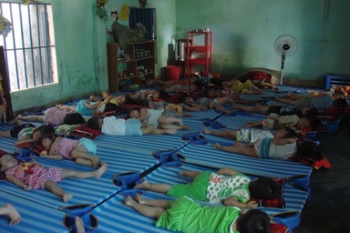 “Trường điểm” vẫn phải học nhờ địa điểm