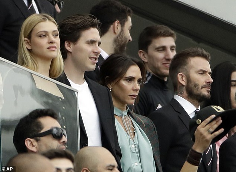 Bạn gái Brooklyn Beckham được lòng gia đình chồng tương lai - 4 Bạn gái Brooklyn Beckham được lòng gia đình chồng tương lai - 4