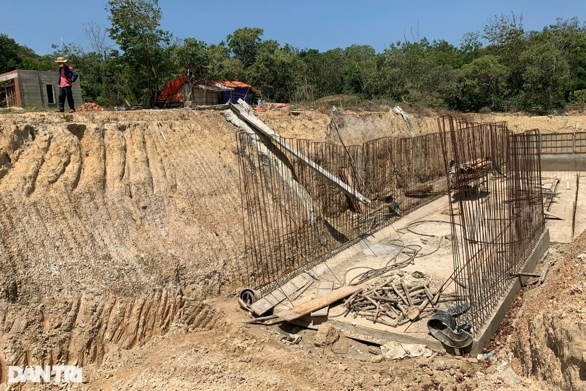 Chủ tịch huyện bị dân tố hứa lèo: Hứa sai thì phải xin lỗi - 3 Chủ tịch huyện bị dân tố hứa lèo: Hứa sai thì phải xin lỗi - 3