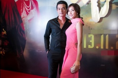 Triệu Thị Hà “tình tứ” bên Quách Ngọc Ngoan