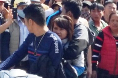 Vụ nữ sinh bị kề dao vào cổ: Đối tượng có biểu hiện "ngáo đá"