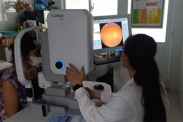 Hàng trăm người ở TPHCM đi tầm soát căn bệnh nguy hiểm gây mù vĩnh viễn