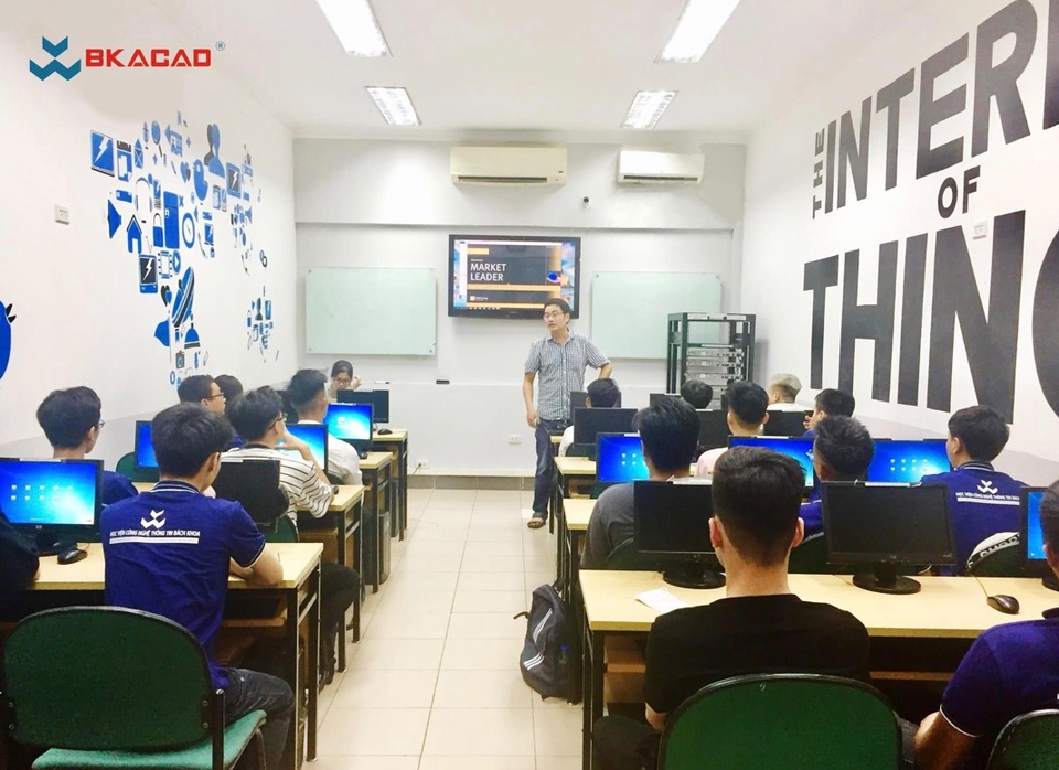 Thời khắc mấu chốt, phụ huynh đồng hành cùng con như thế nào? - 2 Thời khắc mấu chốt, phụ huynh đồng hành cùng con như thế nào? - 2