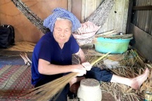 Thăm làng nghề ở miền Tây chuyên làm đẹp trong nhà, ngoài phố…