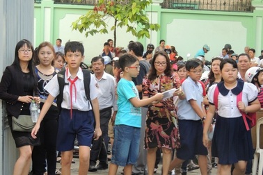 “Chạy” giải thưởng để vào trường top: Bố mẹ muốn con trở thành người thế nào?