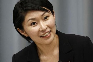 Bộ trưởng “sinh đẻ” Nhật mang bầu lần 2 để “làm gương”