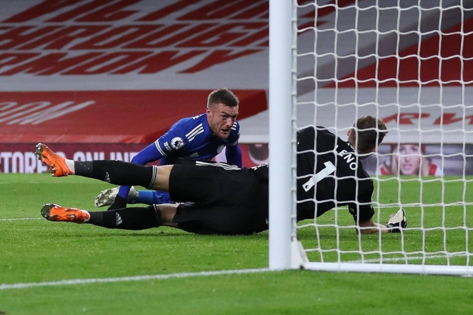 Vardy tỏa sáng, Leicester gieo sầu cho Arsenal - 4
