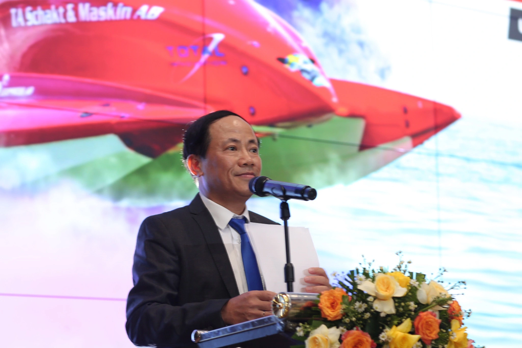 Lần đầu tiên tổ chức giải đua thuyền máy nhà nghề quốc tế tại Việt Nam - 3 Lần đầu tiên tổ chức giải đua thuyền máy nhà nghề quốc tế tại Việt Nam - 3