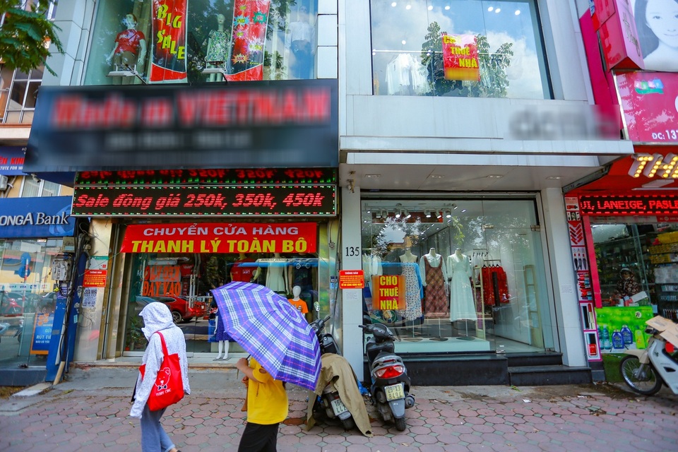 Lại thêm làn sóng trả mặt bằng ở những tuyến phố sầm uất bậc nhất Hà Nội - 2 Lại thêm làn sóng trả mặt bằng ở những tuyến phố sầm uất bậc nhất Hà Nội - 2
