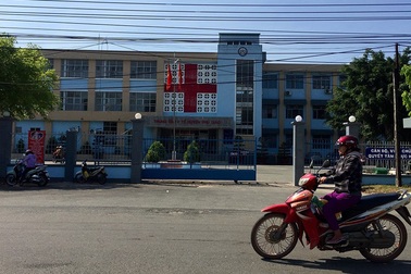 Vụ bác sĩ bị “tố” tắc trách, bé trai 13 tuổi tử vong có “chìm xuồng”?