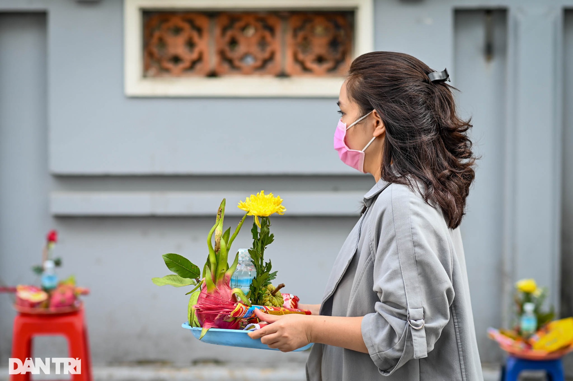 Giới trẻ đổ xô về chùa Hà vái vọng cầu duyên trong ngày 20/10 - 8