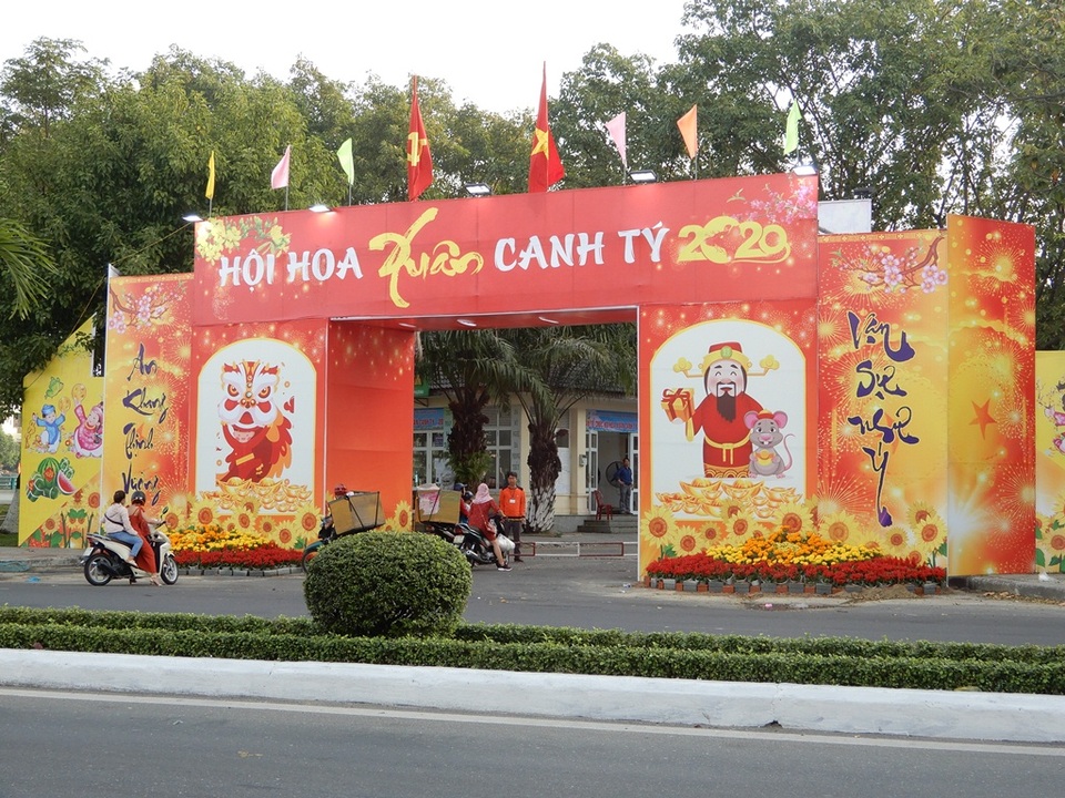 Đường phố Đà Nẵng dịu dàng sáng mùng 1 Tết - 9 Đường phố Đà Nẵng dịu dàng sáng mùng 1 Tết - 9