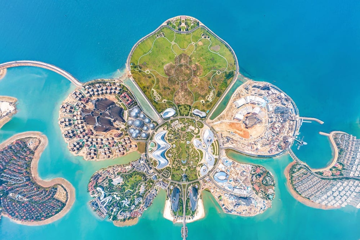 Cận cảnh Dubai của Trung Quốc, nơi Evergrande được lệnh phá bỏ 39 tòa nhà - 2 Cận cảnh Dubai của Trung Quốc, nơi Evergrande được lệnh phá bỏ 39 tòa nhà - 2