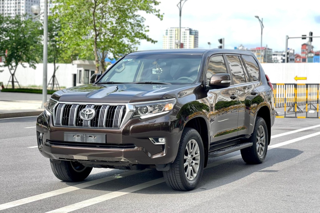 Đi hơn 80.000km, Toyota Land Cruiser Prado 2017 vẫn có giá ngang xe sang - 1