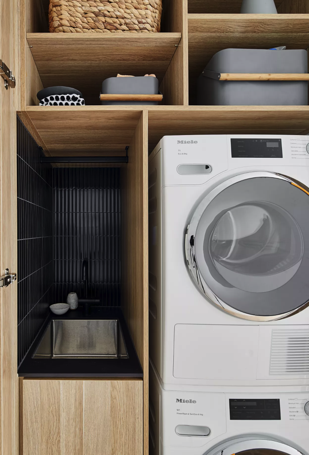 Mách bạn 5 cách để giấu máy giặt gọn gàng - 2 Mách bạn 5 cách để giấu máy giặt gọn gàng - 2