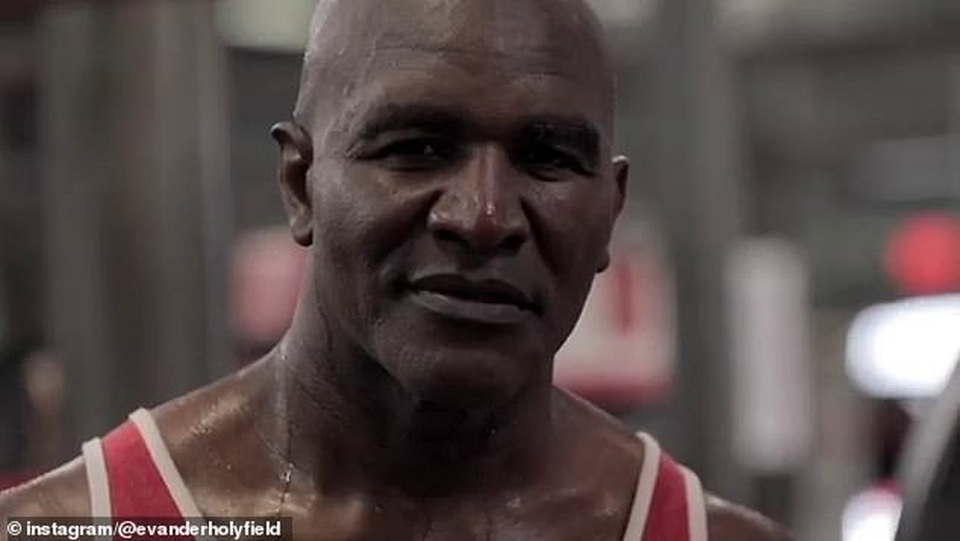 Tay đấm huyền thoại Holyfield tuyên bố sẽ hạ gục Mike Tyson khi tái đấu - 2 Tay đấm huyền thoại Holyfield tuyên bố sẽ hạ gục Mike Tyson khi tái đấu - 2
