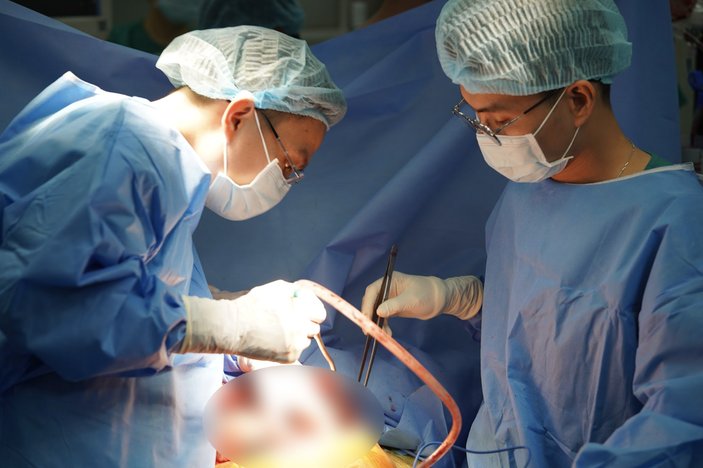 “Đêm trắng” ở Chợ Rẫy, 7 cuộc đại phẫu và ca ghép phổi đầu tiên ở miền Nam - 2