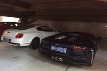 Dàn "siêu xe biển xanh" gây xôn xao mạng xã hội chỉ là... xe đồ chơi?