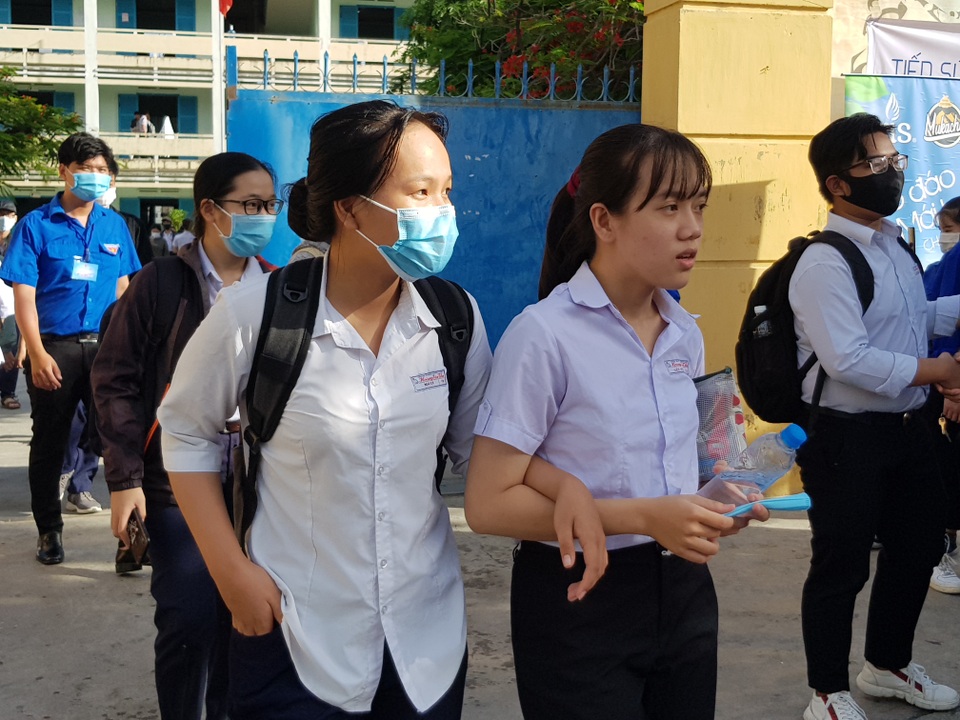 Đề Toán thi tốt nghiệp THPT: Vừa sức thí sinh nhưng để điểm 10 không dễ - 7 Đề Toán thi tốt nghiệp THPT: Vừa sức thí sinh nhưng để điểm 10 không dễ - 7