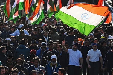 Chính trị gia Ấn Độ đi bộ hơn 3.400km trong 100 ngày để vận động tranh cử