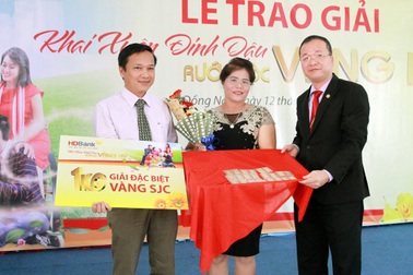 Ngân hàng hút khách gửi tiết kiệm bằng “độc chiêu”