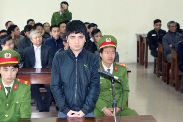 Nhân viên ngân hàng chiếm đoạt tiền quỹ hơn 1 tỷ đồng để chơi game