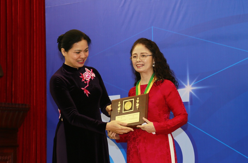 Trái tim nhân hậu của nhà khoa học nữ xuất sắc nhận giải Kovalevskaia - 6 Trái tim nhân hậu của nhà khoa học nữ xuất sắc nhận giải Kovalevskaia - 6
