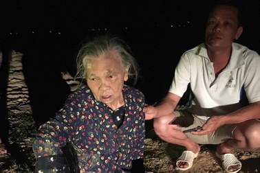 Cụ bà thoát chết thần kỳ sau khi trôi hơn 2 km trên sông