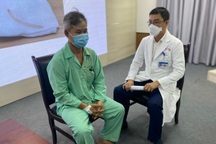 Đỡ cháu ngoại bị té, người đàn ông suýt chết khi đang ăn cá điêu hồng