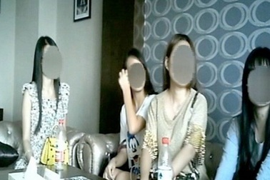 Nữ sinh Trung Quốc đua nhau “bán trứng” kiếm tiền