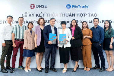 DNSE và FiinTrade mang đến trải nghiệm "một chạm" cho nhà đầu tư