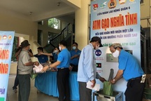 LĐLĐ TPHCM: Dựng cây "ATM gạo" hỗ trợ công nhân gặp khó vì dịch Covid-19