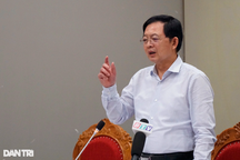 Bí thư Bình Định: Tiền giải ngân không được, cán bộ thì "chỉ qua chỉ lại"