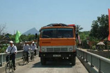 Quảng Nam: Cầu Nông Sơn kêu cứu!