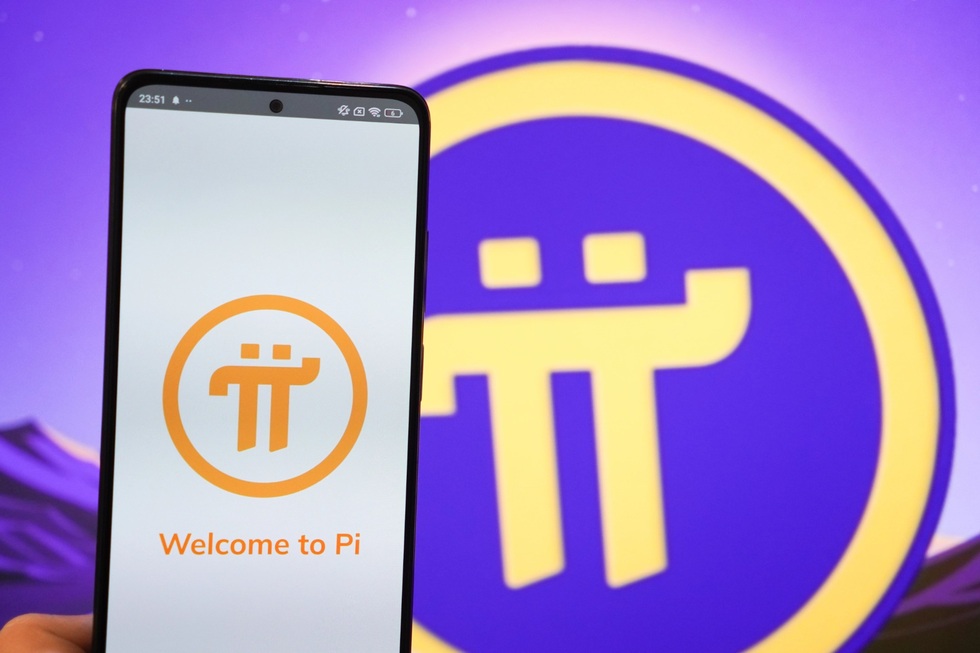 Toàn cảnh Pi Network và những tranh cãi xung quanh dự án "bấm tia sét"