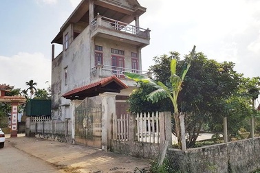 Ai “chống lưng” cho nhà trưởng thôn "làm càn", bỏ mặc quyền lợi gia đình liệt sỹ?