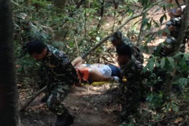 Bị cá sấu cắn vì cố chụp ảnh tự sướng