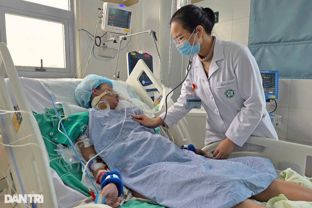 Bạn đọc giúp đỡ hơn 400 triệu đồng đến người vợ gặp tai biến sau sinh - 2 Bạn đọc giúp đỡ hơn 400 triệu đồng đến người vợ gặp tai biến sau sinh - 2