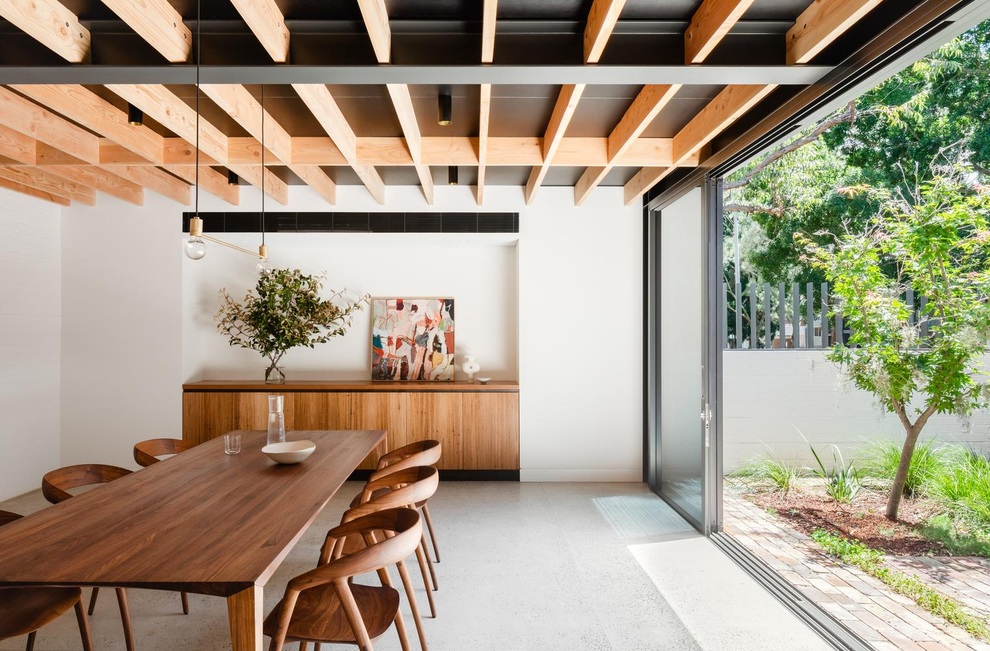 Cặp vợ chồng mua nhà kho cũ, cải tạo thành không gian sống vạn người mê - 12