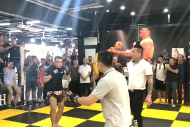 Võ sư Nam Anh Kiệt thua knock-out Lưu Cường sau 6 phút